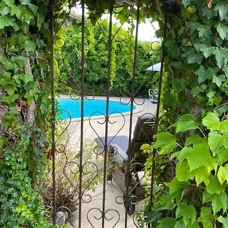 Holiday home Fabulous 2 Bed 2km Quiet Walk Into *