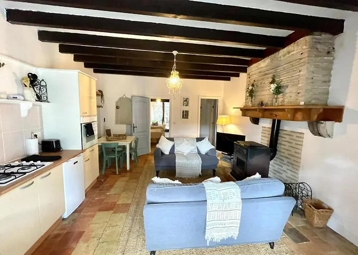 Golden Fig Sleeps 6 With Pool Semesterbostad